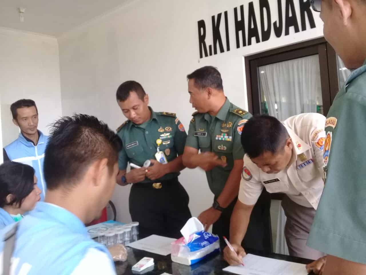 Dinas Jasmani Angkatan Darat Mengundang BNNK Cimahi Menggelar Penyuluhan dan Test Urine Dinas Jasmani Angkatan Darat Mengundang BNNK Cimahi Menggelar Penyuluhan dan Test Urine