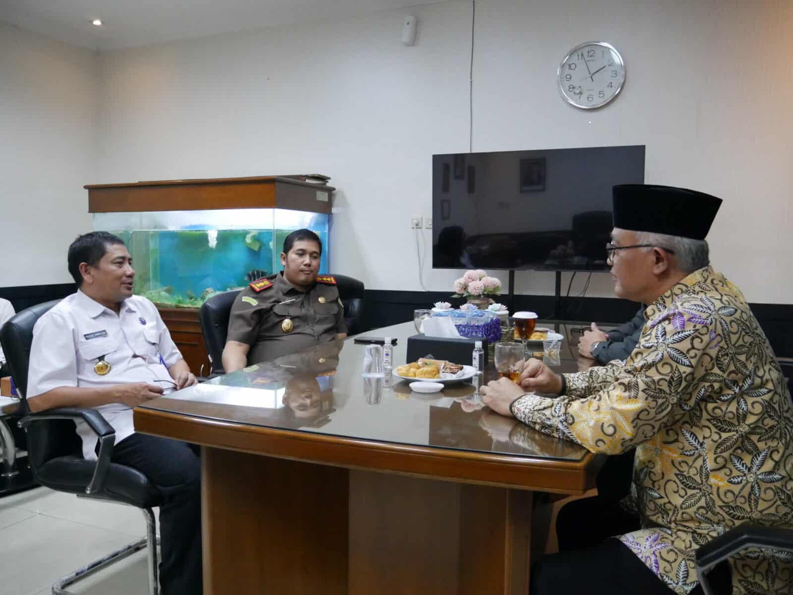 CIPTAKAN SINERGITAS YANG BAIK, BNN KOTA CIMAHI KOORDINASI MENGENAI P4GN DENGAN DPRD KOTA CIMAHI CIPTAKAN SINERGITAS YANG BAIK, BNN KOTA CIMAHI KOORDINASI MENGENAI P4GN DENGAN DPRD KOTA CIMAHI