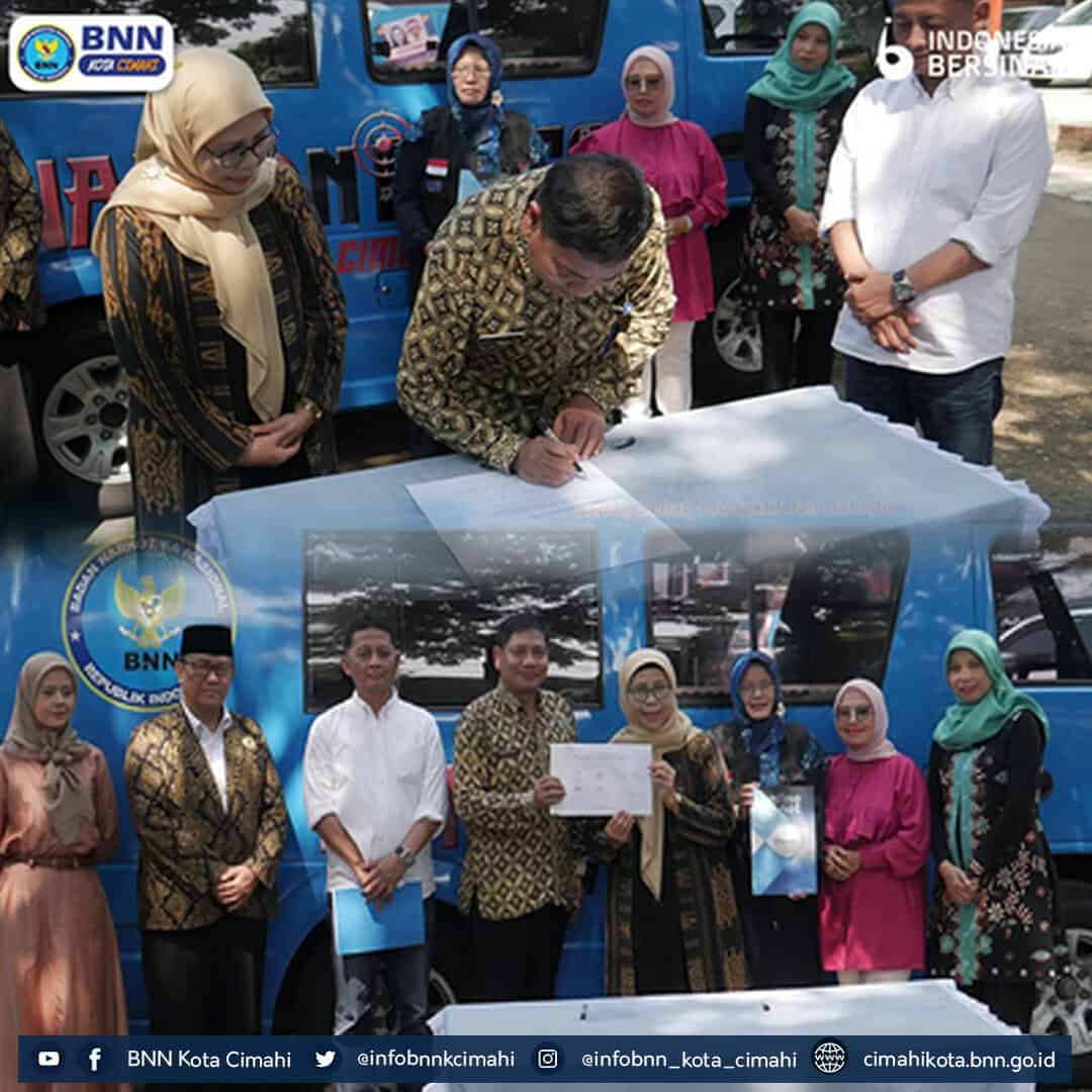 JALIN HUBUNGAN LEBIH ERAT, BNN KOTA CIMAHI TANDA TANGANI MOU DENGAN TIGA LEMBAGA INI JALIN HUBUNGAN LEBIH ERAT, BNN KOTA CIMAHI TANDA TANGANI MOU DENGAN TIGA LEMBAGA INI